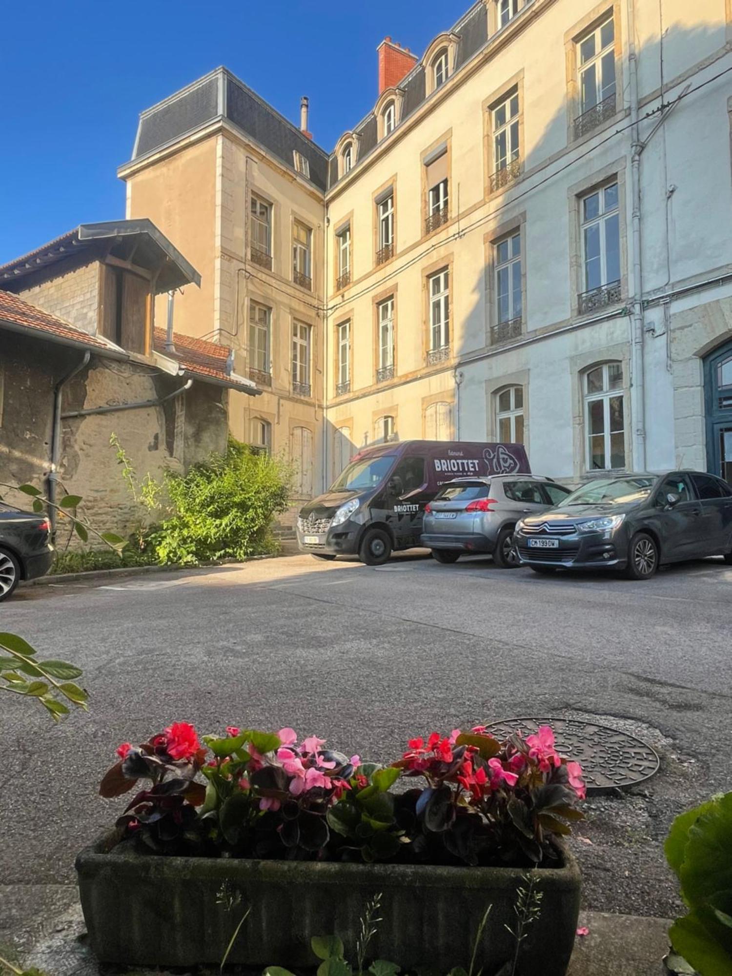 Appartement - Dijon Centre Екстер'єр фото